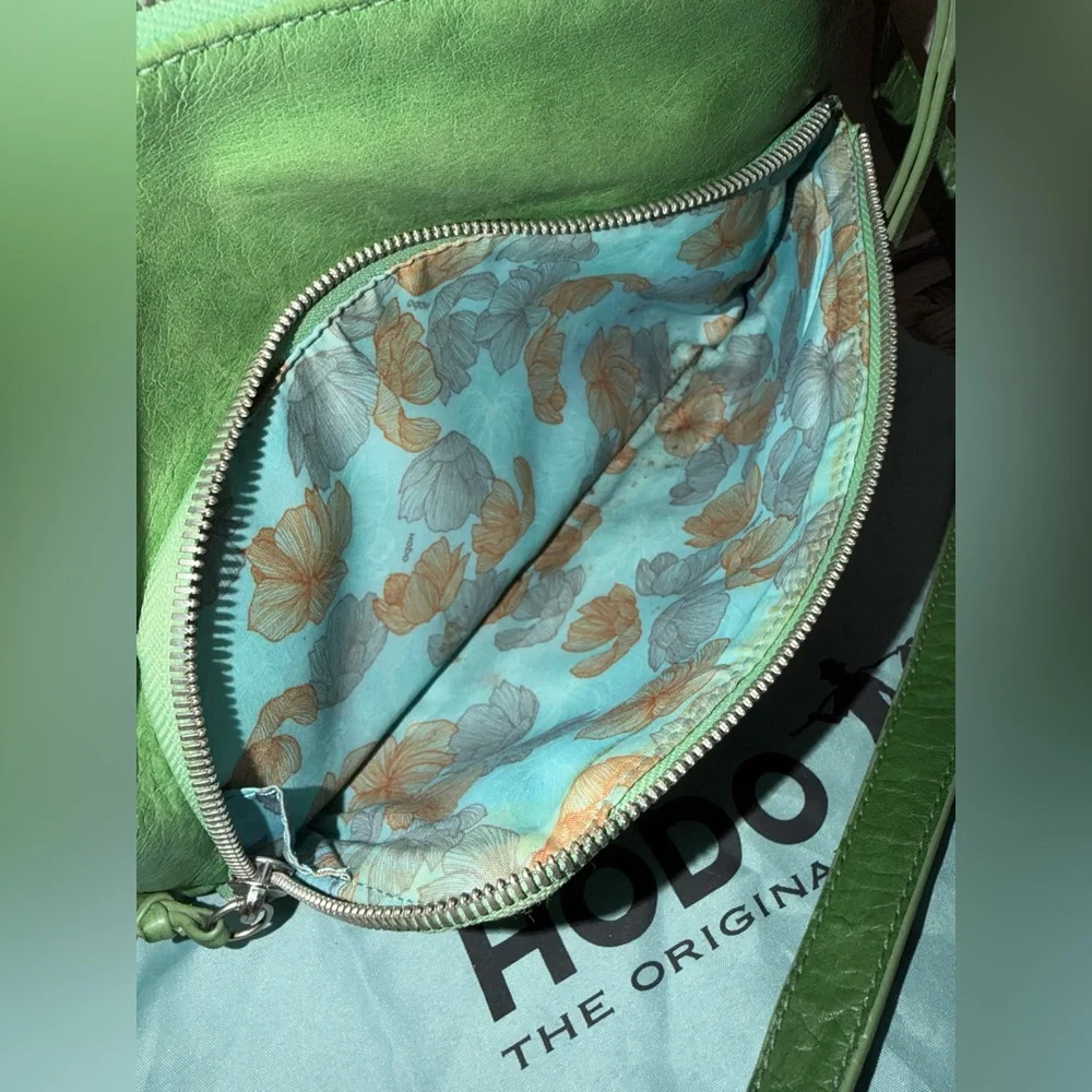 HOBO The Original Green Leather Crossbody Bag - Picture 11 of 16